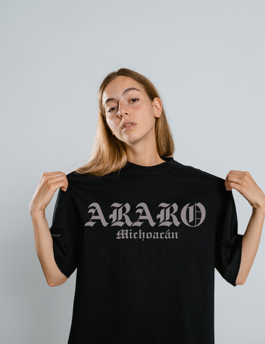 Black Crewneck Tshirt ARARO Old English